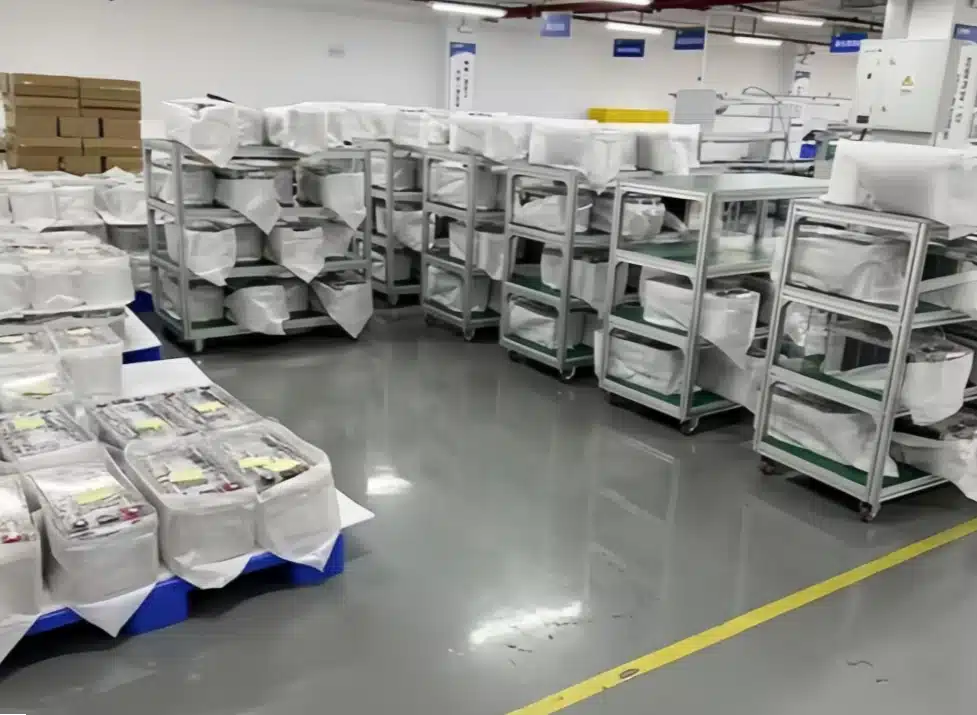 Custom lithium-ion battery pack assembly for industrial applications