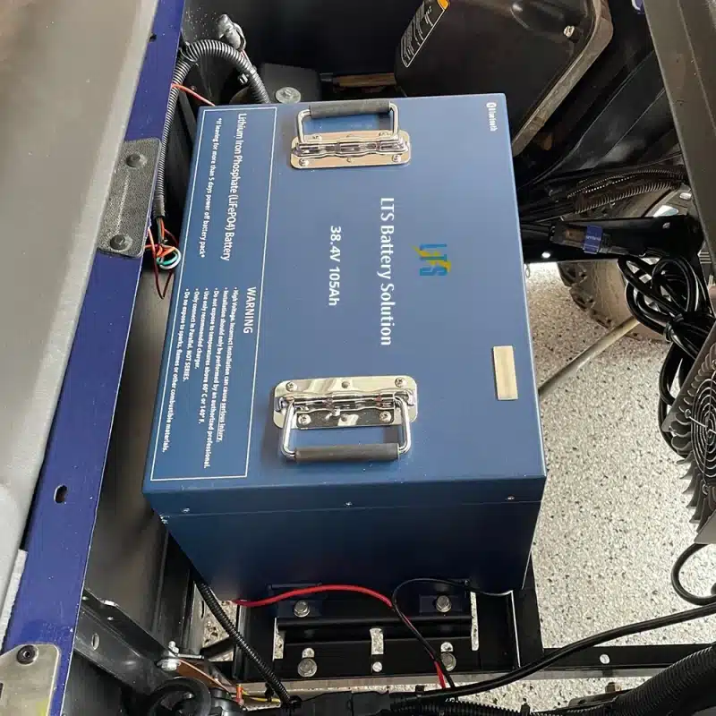 Installation de remplacement direct d'une batterie LiFePO4 36 V 105 Ah pour voiturette de golf